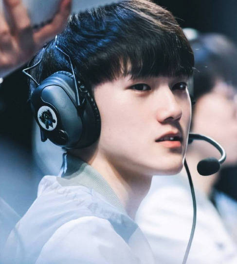 赛场乃至更 赛场乃至更